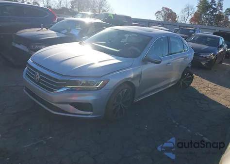 2021 Volkswagen Passat 2.0T Se z USA, uszkodzony, nr VIN 1VWSA7A3XMC009572